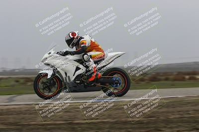 media/Nov-30-2025-TrackDaz (Sun) [[d8b22663df]]/A Group/Session 4 (Wheelie Bump)/